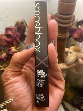 Smashbox Studio Extreme Longwear Lip Liner — Deep Walnut